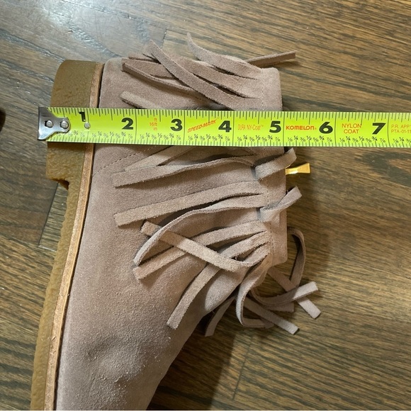 KATE SPADE BITSY SUEDE FRINGE ANKLE BOOTS Size 9.5 - Picture 6 of 13